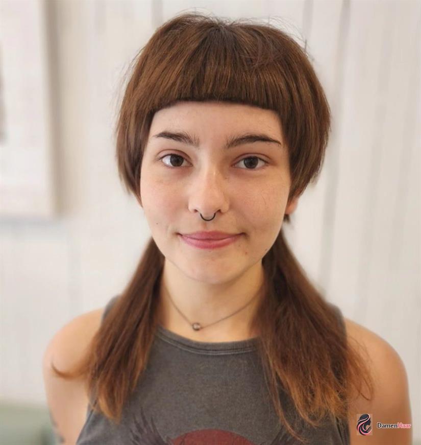 Runder Quallen-Bob mit moderner Mikrofranse Frecher Quallen-Bob mit kurzem Baby-Pony