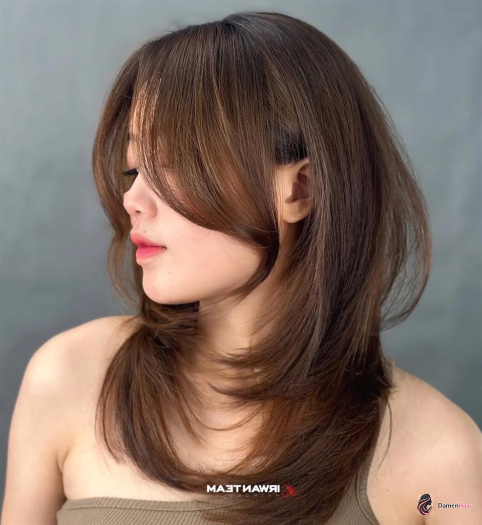 Moderner Hush Cut mit geteiltem, weichem Pony Koreanischer Hush Cut mit langen Curtain Bangs für Frauen